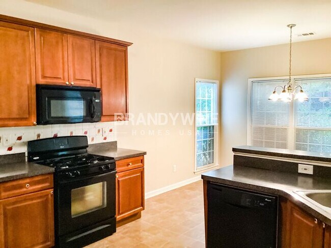 Building Photo - AVAILABLE NOW!!! APPLY TODAY