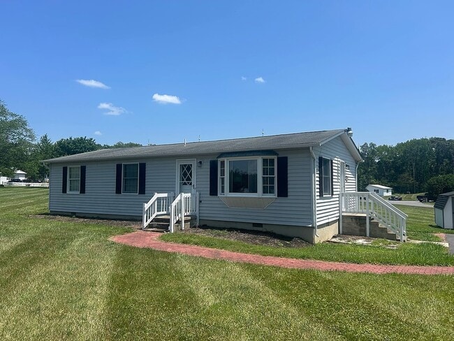 Building Photo - 24660 Pin Cushion Rd