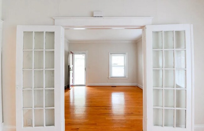 Building Photo - 1104 Tolleys Ln