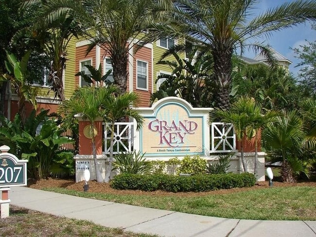 Building Photo - 4207 S Dale Mabry Hwy