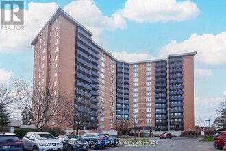 Building Photo - 2000 Jasmine Crescent