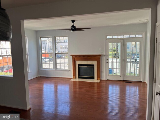 Foto del edificio - 9611 Juniper Dr