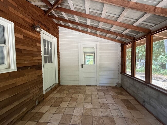 Photo - 1800 Timothy Rd House