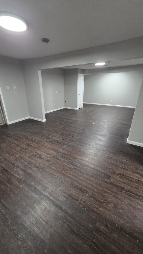 Foto del edificio - 7235 Glenview Dr