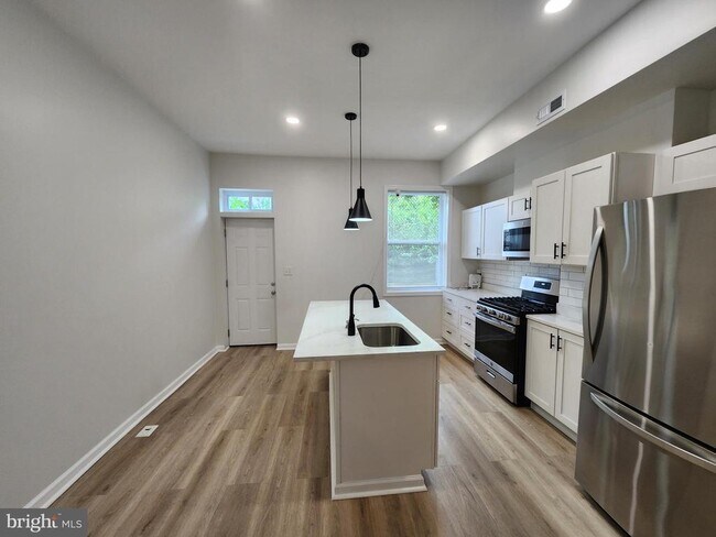 Foto del edificio - 2126 McCulloh St