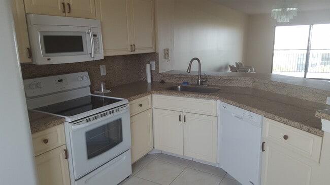 Building Photo - 2215 Cypress Island Dr