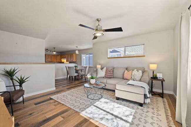 Building Photo - Charming 4-Bedroom Ranch with Low-Maintena...