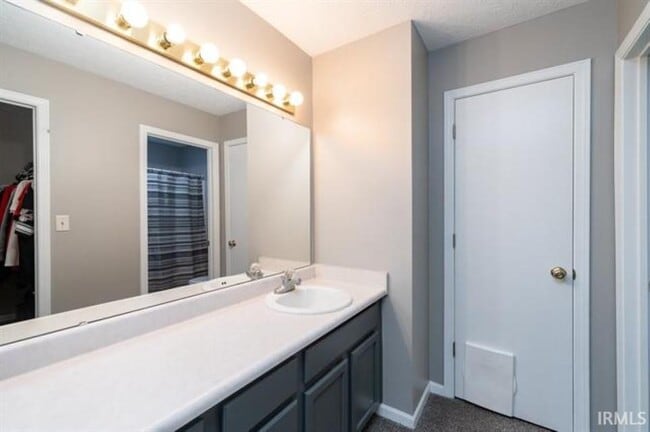 Foto del edificio - 1128 W Hornbeam Cir