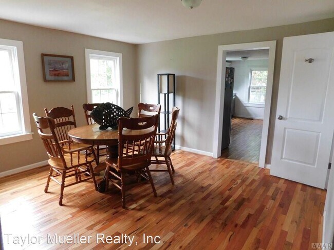 Building Photo - 3 br, 2 bath House - 805 Morgan St