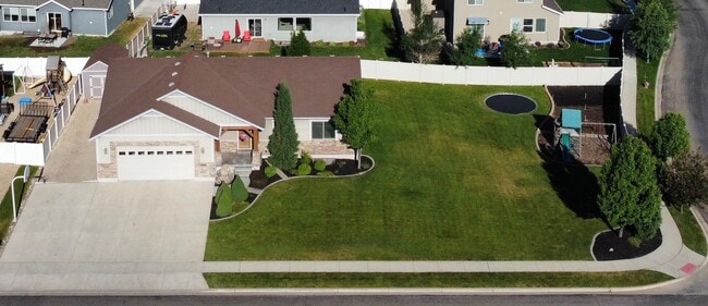 Building Photo - 1022 S 1050 E