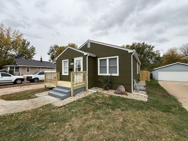 Building Photo - 301 S Jefferson Ave