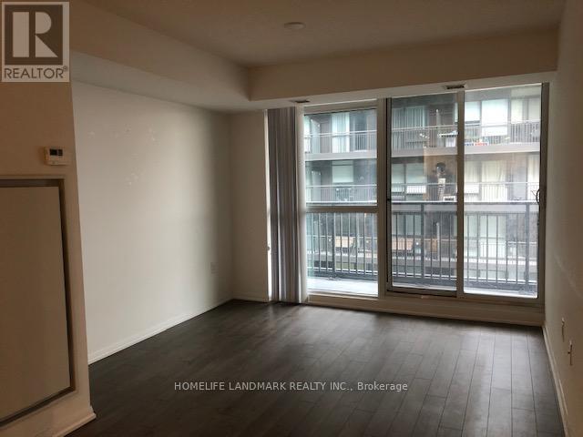 Building Photo - 3091-3091 Dufferin St