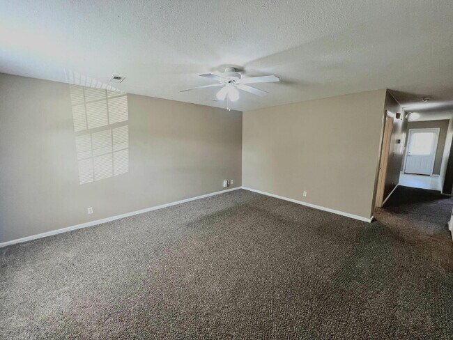 Foto del edificio - 260A EXECUTIVE AVE, CLARKSVILLE, TN 37042
