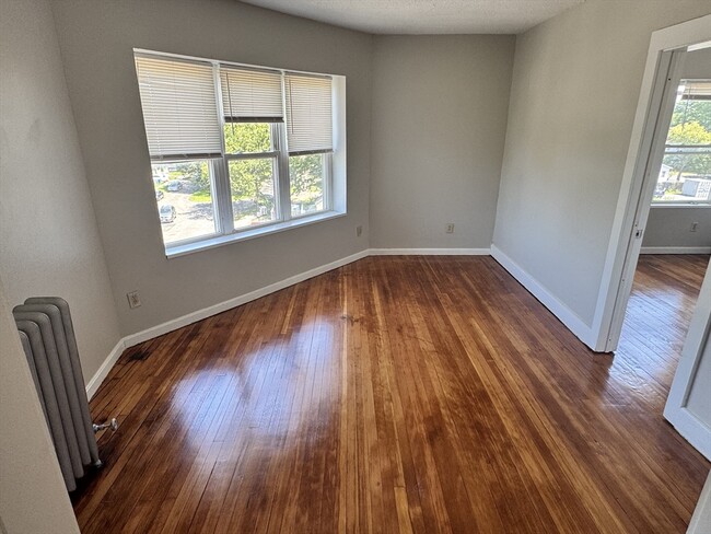 Foto del edificio - 430 Belmont Ave