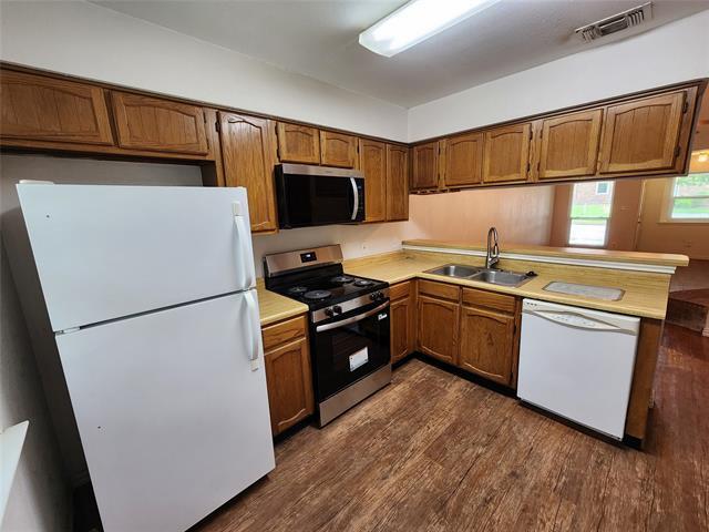Foto del edificio - 2925 Timothy Ln