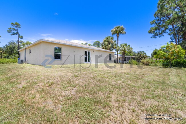 Foto del edificio - 1345 17th Ln SW