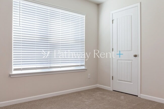 Foto del edificio - 2326 Alberto Dr