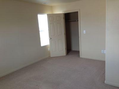 Building Photo - Coming Soon! 3 Bed/2.5 Bath in South Jordan