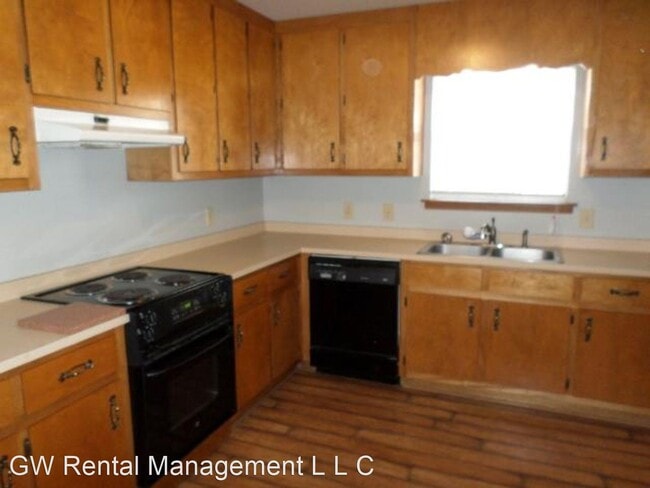 Building Photo - 2 br, 2 bath House - 12 Hoffren Drive