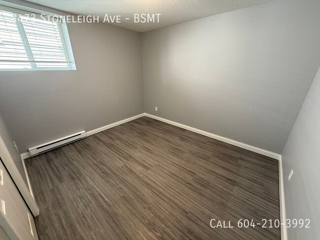 Building Photo - East Abbotsford Ground Level Suite