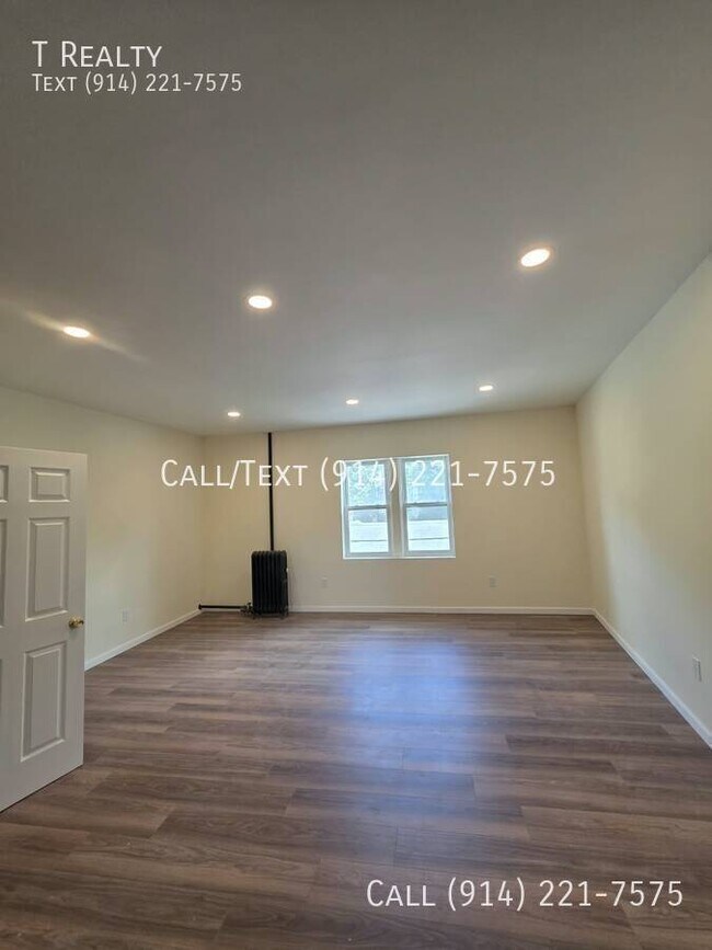 Building Photo - 369 Warburton Ave