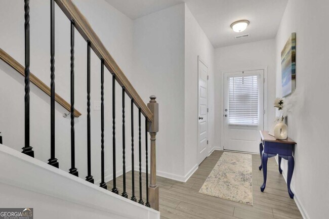 Building Photo - 803 Dundee Wy