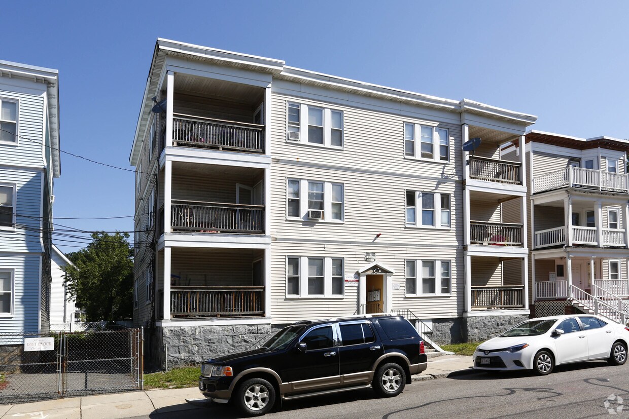 267 Fuller St, Dorchester, MA 02124 Apartments in Dorchester, MA