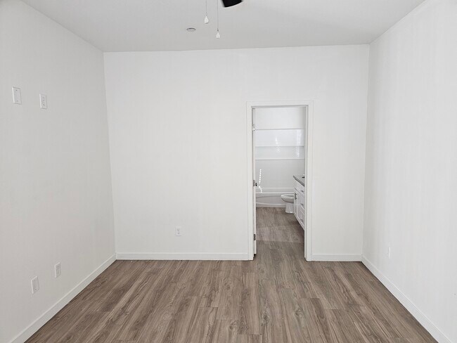 Foto del edificio - 8607 Grandy St