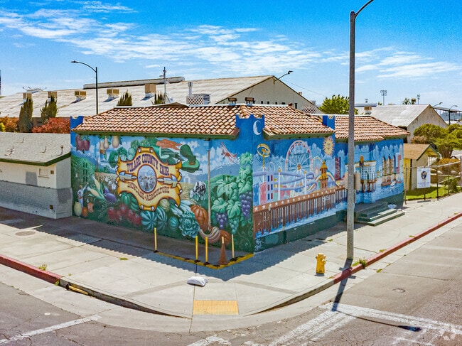 The Corner of Tulare County Fairgrounds Feature a Very Colorful Mural