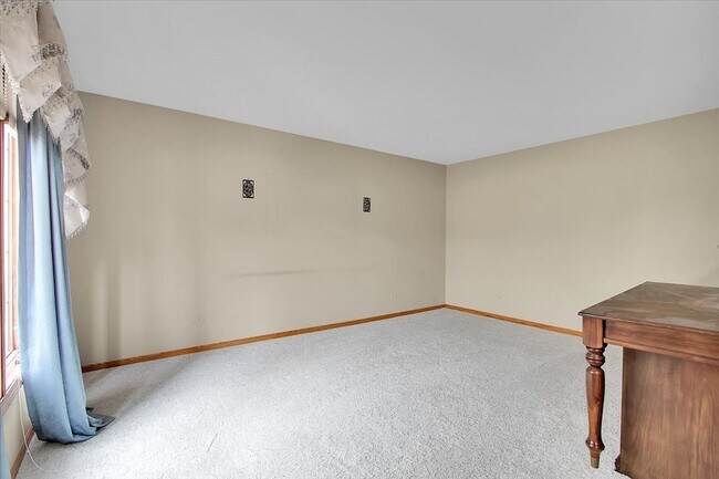 Foto del edificio - 9200 Greenwood Dr
