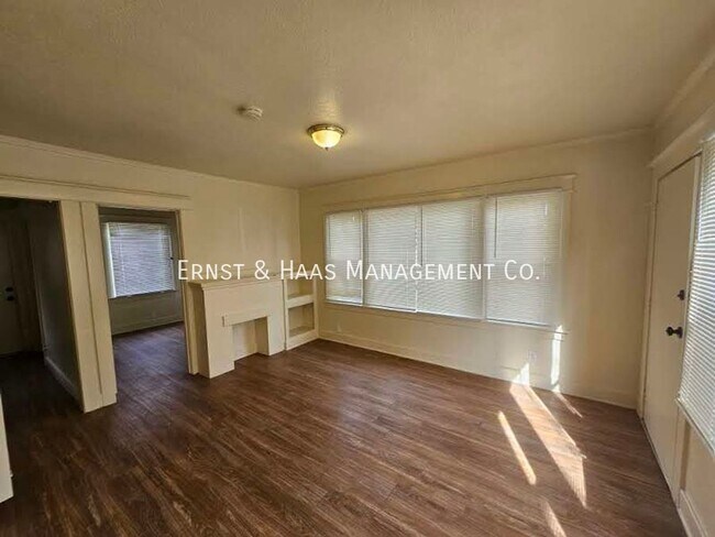 Foto del edificio - Cozy Apartment Home With Beautiful Landsca...