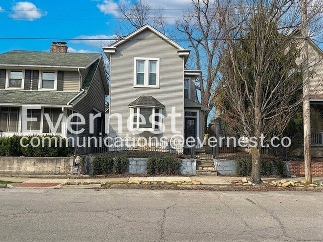 Building Photo - 112 Hanford St