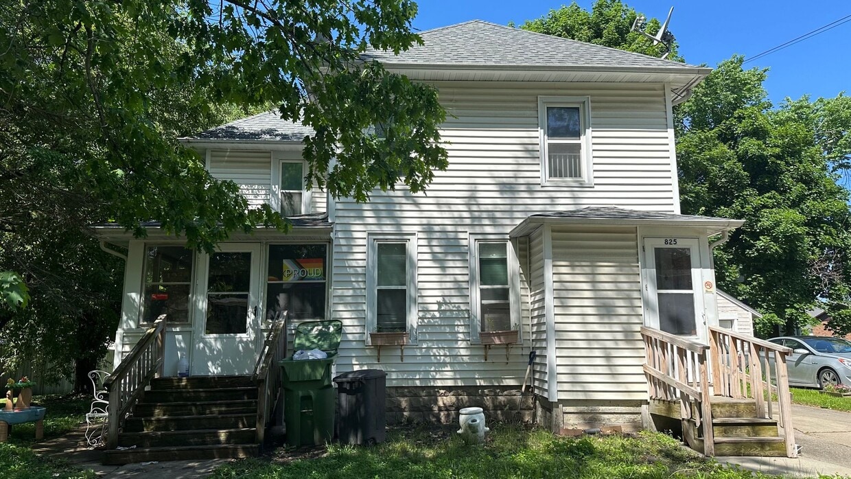 Primary Photo - One Bedroom Duplex