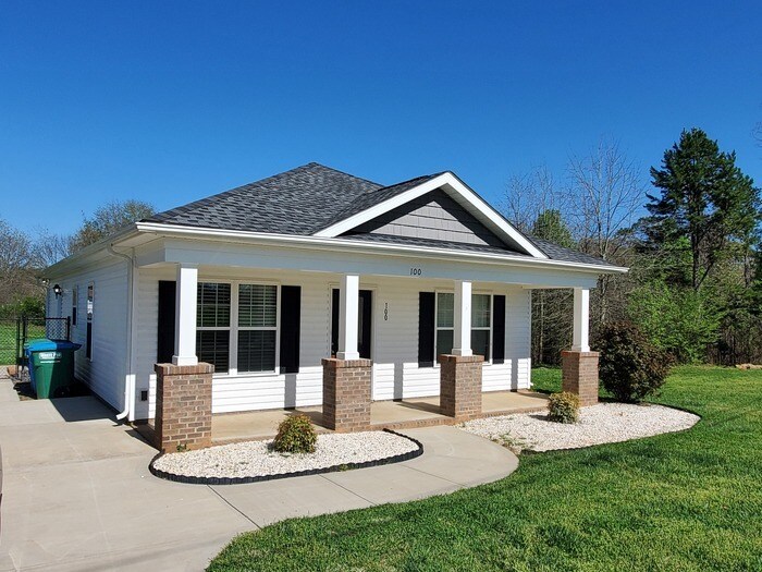 Primary Photo - Wonderful 3 Bedroom