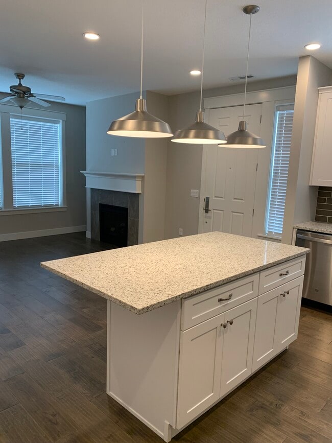 Building Photo - 10512 S Sandy Sage Way