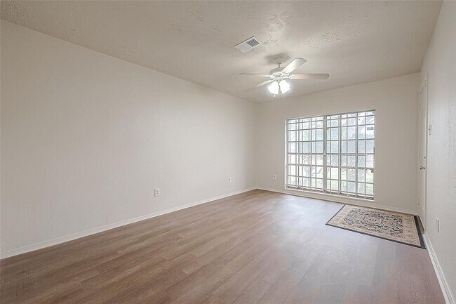 Building Photo - 15502 Corsair Rd
