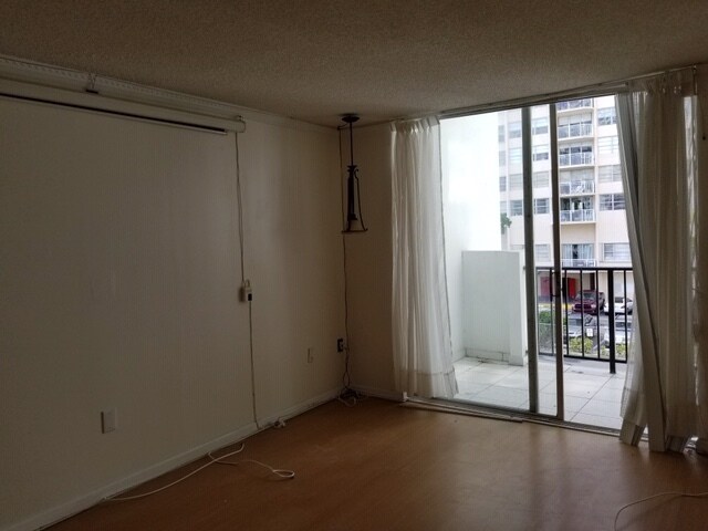 Building Photo - 2750 NE 183rd St