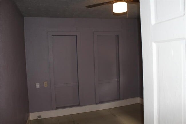Building Photo - 6702 Avenue T Ave