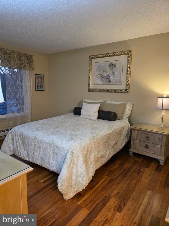 Building Photo - 15201 Elkridge Way