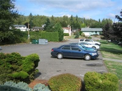 Parking - 2325 Ferndale Ter