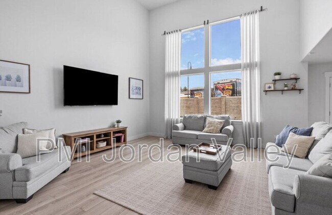 Building Photo - 4887 W White Pearl Ct
