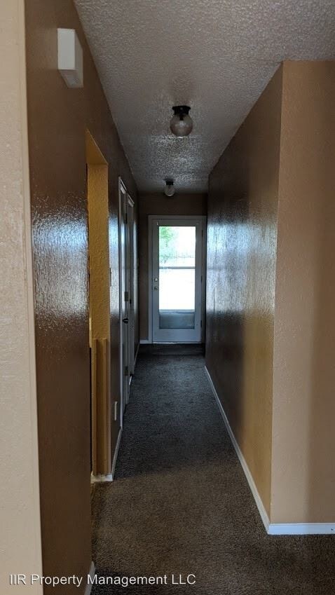 Building Photo - 3 br, 2 bath House - 1028 Ivy Dr
