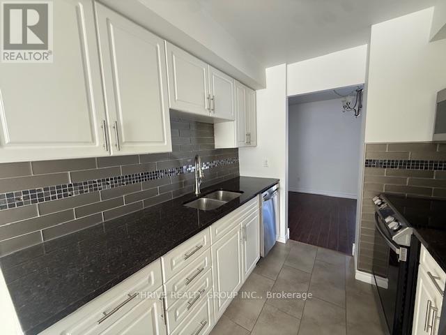 Building Photo - 66 Vincent Crescent