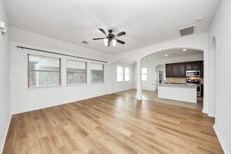 Building Photo - 17010 Upper Ridge Ln