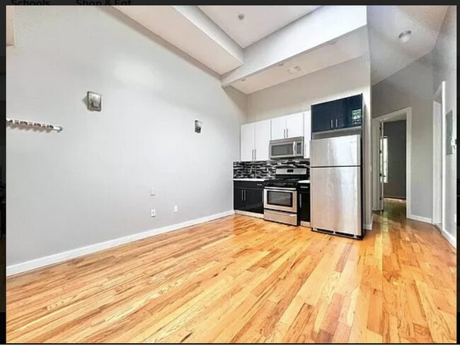 Foto del edificio - 1247 Jefferson Ave
