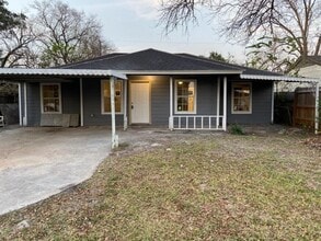 Building Photo - 3031 Groton Dr