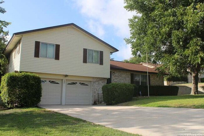 Foto del edificio - 406 Greycliff Dr