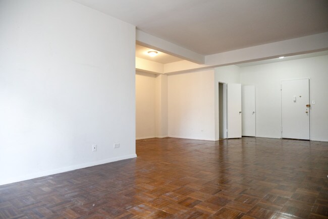 Building Photo - 157 E 57th St
