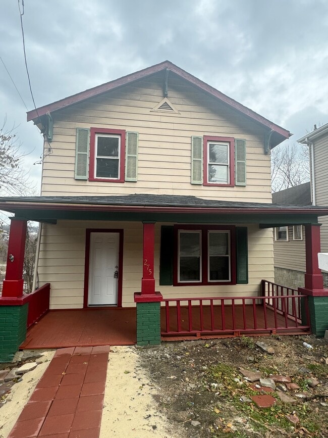 Photo - 275 Greensburg Pike House