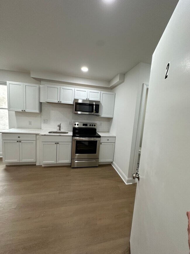 Foto del edificio - 1209 N Franklin St
